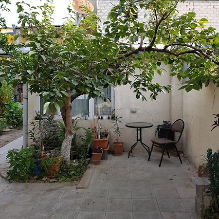 Домик У Куры Hotell Tbilisi Exteriör bild